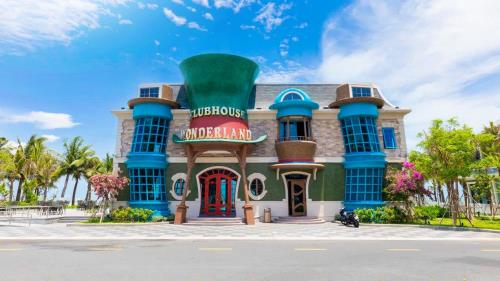 HÈ NÀY VỀ WONDERLAND TẬN HƯỞNG KỲ NGHỈ TẠI "XỨ SỞ THẦN TIÊN