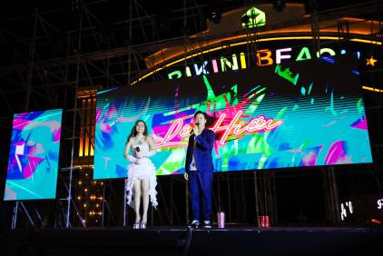 CA SĨ PHẠM QUỲNH ANH, LÊ HIẾU VÀ DÀN DJ CHẤT LỪ THỔI BÙNG HỨNG KHỞI ĐÊM KHAI HỘI SUMMER FEST NOVAWORLD PHAN THIET