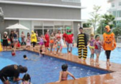 ENJOYING "KID'S DAY" AT SUNRISE CITY