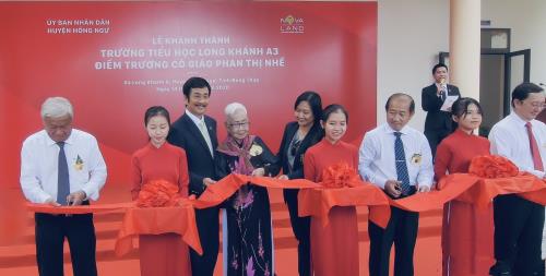 KHÁNH THÀNH NGÔI TRƯỜNG ĐẦU TIÊN ĐƯỢC XÂY DỰNG THEO CHUẨN QUỐC GIA TẠI LONG KHÁNH, ĐỒNG THÁP