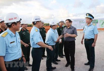THỦ TƯỚNG PHẠM MINH CHÍNH KIỂM TRA TIẾN ĐỘ XÂY DỰNG CẢNG HÀNG KHÔNG PHAN THIẾT