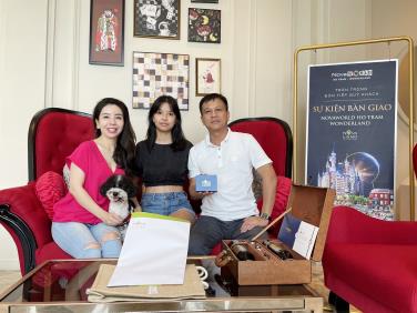 LUNAR NEW YEAR IS COMING, INVESTOR EXCITEDLY GETS A SHOPHOUSE IN WONDERLAND