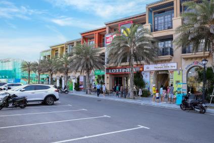 “LẠC LỐI” TẠI TUYẾN PHỐ THƯƠNG MẠI FESTIVAL STREET, NOVAWORLD PHAN THIET